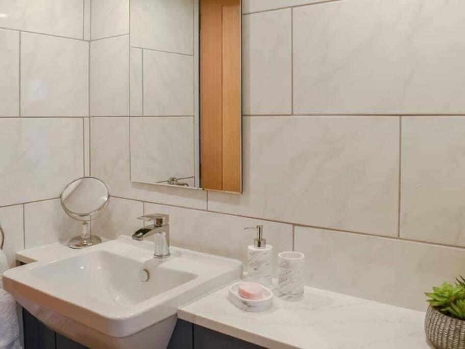 Cremlyn Lodge Beaumaris Εξωτερικό φωτογραφία